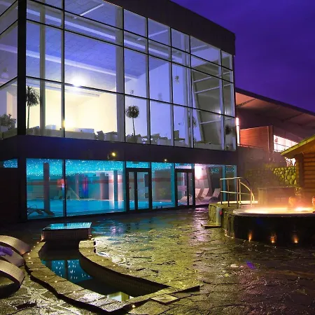 8 Person On A In بيت للعطل *